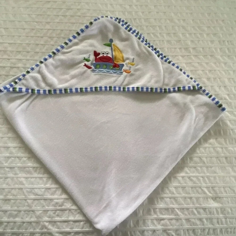 Babies R Us 2012 White With‎ Blue Trim Lobster Hooded Towel Size 28
